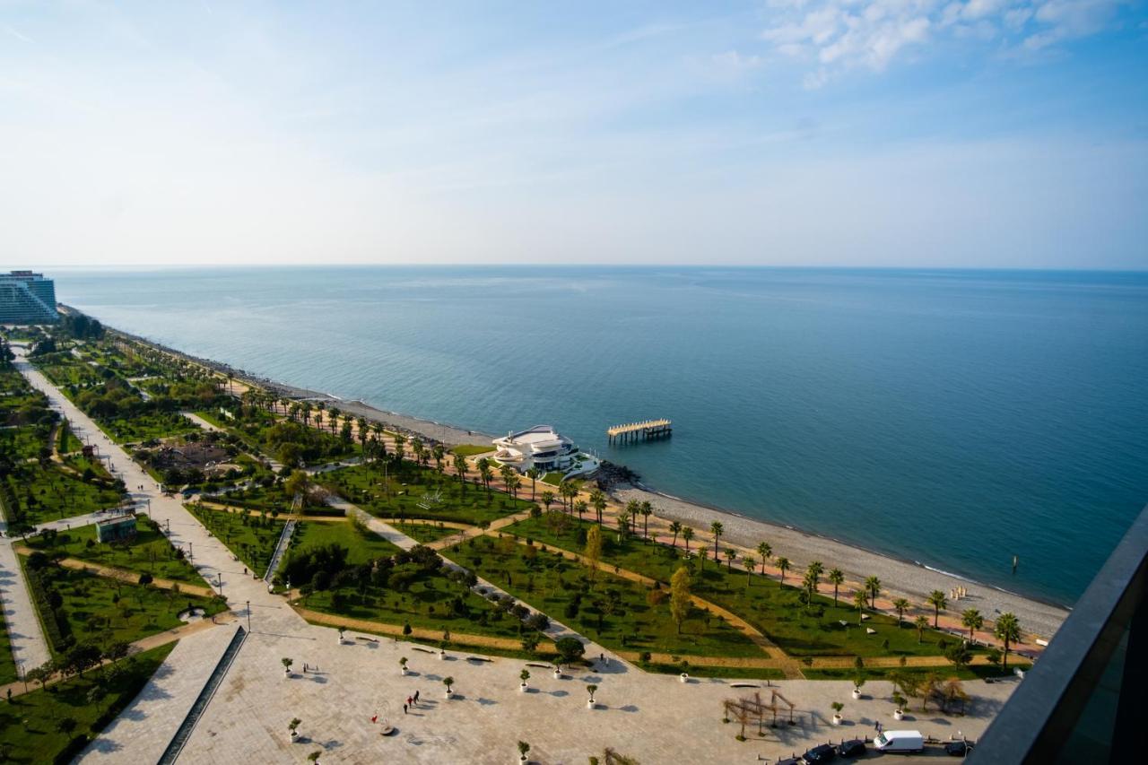 Beach Tower By G-Point Батуми Экстерьер фото
