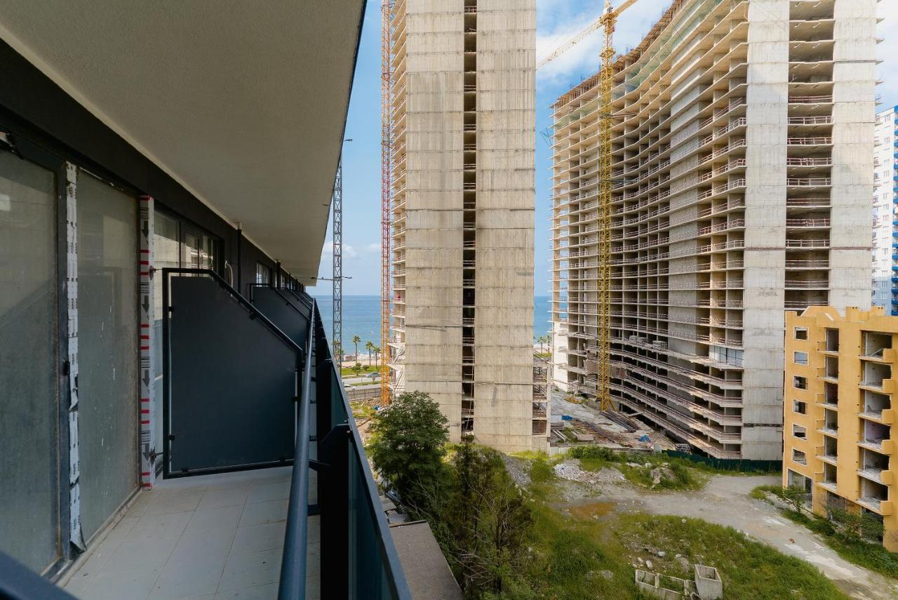 Beach Tower By G-Point Батуми Экстерьер фото